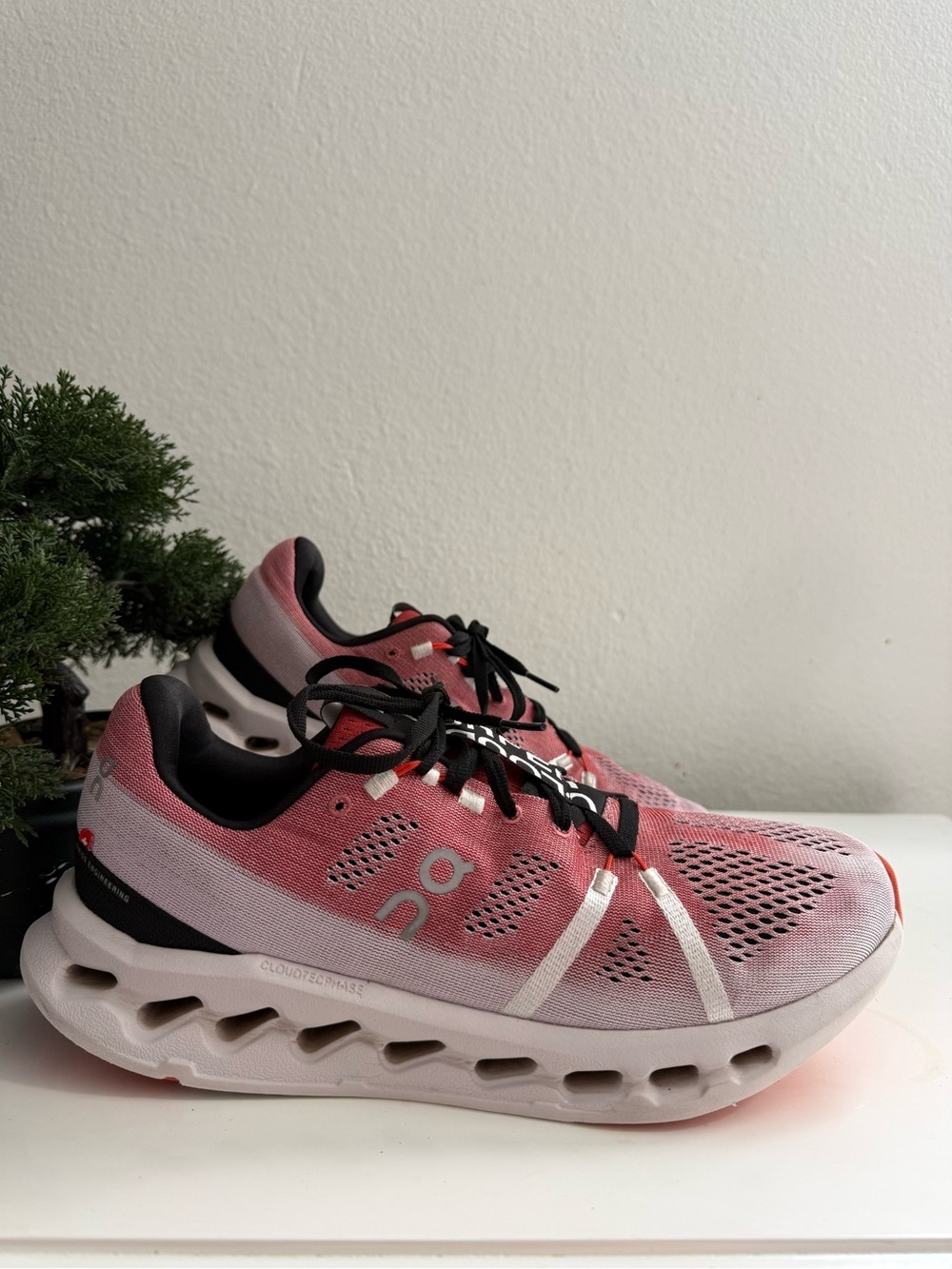 On Running Cloudsurfer Men size 11 Running Shoes — Coral red / white /Black - Picture 2 of 10